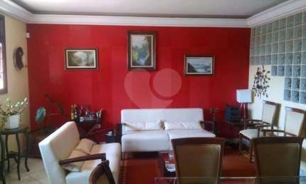 Sobrado com 3 Dorm 01 Suite 03 vagas na Vila Santa Catarina - Venda.