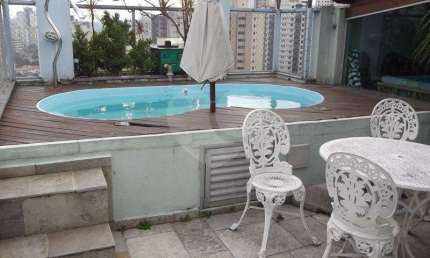 COBERTURA DUPLEX na Vila Mascote, com 2 suítes, varanda envidraçada, 2 vagas e lazer.
