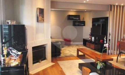Apartamento 03 Dormitórios 01 Suíte 02 Vagas no Campo Belo - Venda.