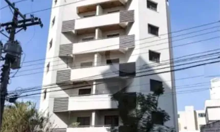 Apartamento totalmente mobiliado com ar condicionado. sacada,
