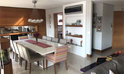 Apartamento Alto Padrão 4 dormitórios 4 suítes 4 vagas na Vila Mariana para Venda.