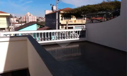 Casa tipo sobrado com 150m² para venda, 03 dorm. 02 banheiros, 02 vagas na vila santa catarina