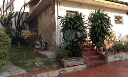 GALPÃO COM 160 M² 03 BANHEIROS 06 VAGAS NA VILA SANTA CATARINA - JABAQUARA - VENDA.