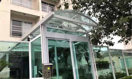 Apartamento REFORMADO, com 56 m² de área útil, living para 02 (dois) ambientes,02 (dois) dormitórios