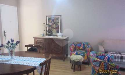 Apartamento com 65 m2, 02 quartos, 02 banheiros, 02 ambientes de sala (jantar e estar)