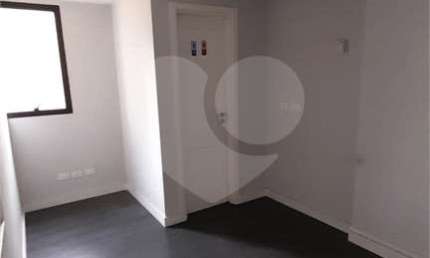 CONJUNTO COMERCIAL 300 M² COM 07 SALAS - 12 BANHEIROS - 07 VAGAS NA SAÚDE - LOCAÇÃO