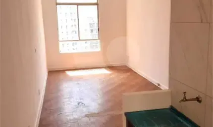 Apartamento com 1 Quarto e 1 banheiro à Venda, 47 metros no Centro São Paulo SP