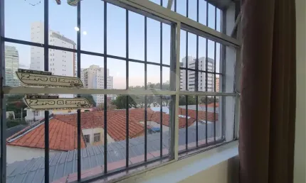 Excelente apto à venda em mirandópolis - 2 quartos - 450 m. metrô.