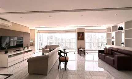 Apartamento 161m2  03 Dorm 03 Suítes 03 Vagas bem iluminado com vista para o skyline da Vila Romana