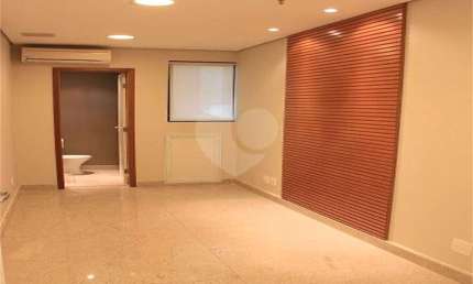 Sala Comercial e 1 banheiro à Venda, 36 m² - Moema, São Paulo - SP
