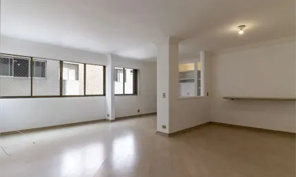 Excelente apto para venda na melhor localização do  itaim. 2 dormitórios, sala ampliada e 1 vaga.