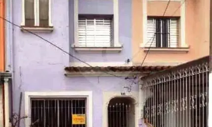 Casa a venda no Cambuci, com 80 metros de área útil bem distribuídos com 2 dormitórios