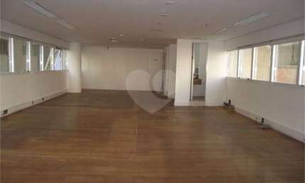 Sala Comercial e 2 banheiros para Alugar, 64 m² - Jardim Paulista, São Paulo - SP
