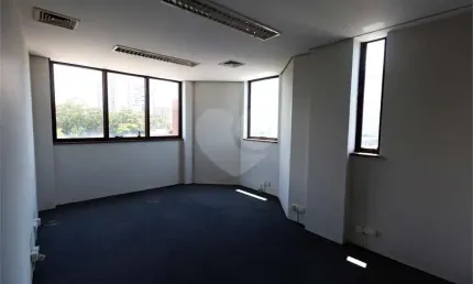 Sala Comercial para Locação | 65,5m² | Real Parque – São Paulo, SP