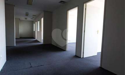 Sala Comercial para Locação | 110m² | Real Parque – São Paulo, SP