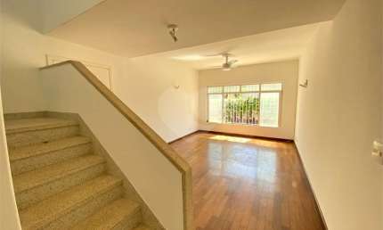 Sobrado à Venda ou Locação 180m²  Jardim Petrópolis São Paulo SP
