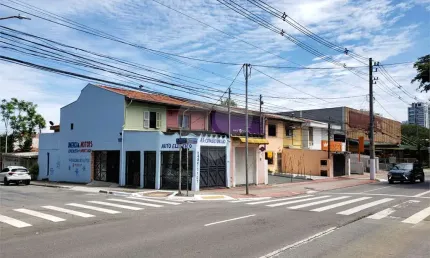 Sobrado de Esquina à Venda ou Locação – Chácara Santo Antônio | 151m² Construídos