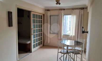 Apartamento a venda com 1 Dormitório de 36m² em Moema