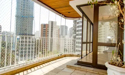 Apartamento 178 m2 (3 suites) no melhor local Pássaros Moema