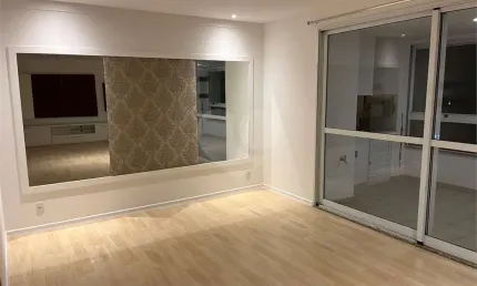 Apartamento no itaim bibi com 146m², 3 dormitórios sendo 3 suítes e 2 vagas de garagem.