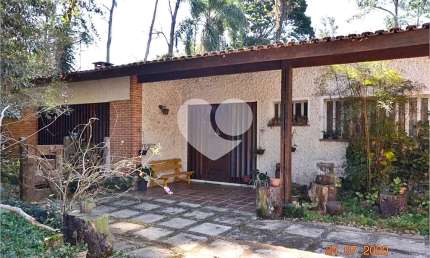Casa Guarapiranga | 5 Dormitórios | 450m² | 6400m² de Terreno | 6 Vagas