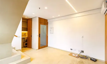 Cobertura Comercial Duplex à Venda no Itaim Bibi – 95m² de Escritório + 85m² de Terraço