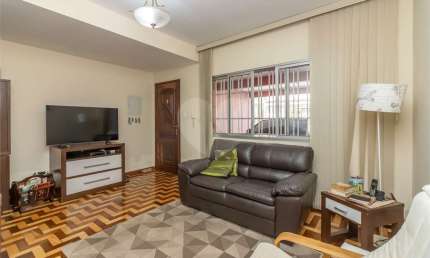 Casa de Vila - Saúde - 3 Quartos / Dormitórios - 1 Vaga - Venda / Compra