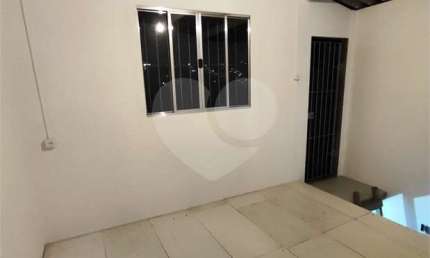 VENDA DE DUAS CASAS SOMANDO 235M² DE ÁREA CONSTRUÍDA NO CAMPO GRANDE
