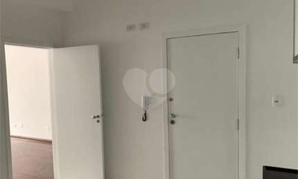 Cobertura 3 dormitórios sendo 1 suíte todos com  sacada, living esta e jantar cozinha americana,