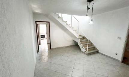 Casa com 3 quartos à venda na Rua Maria Isabel de Medeiros, 80, Campo Limpo, São Paulo