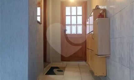 Linda casa de 115m² com 2dorm e 1vg de garagem no planalto paulista