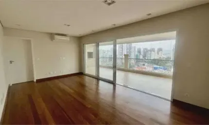 Apartamento em Perdizes para Locação, 04 dormitórios. São Paulo.