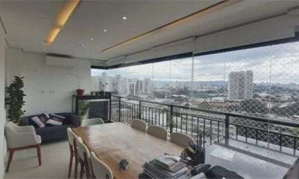 Apartamento à Venda na Barra Funda, 03 suítes. São Paulo.
