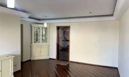 Apartamento para locação e venda na Rua Carlos Weber, Vila Leopoldina.
