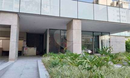 Sala comercial disponível para locação no bairro Pinheiros.