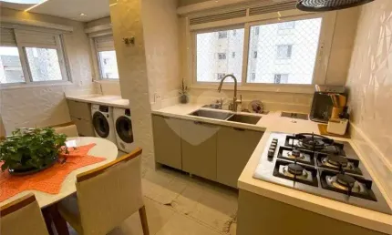 Apartamento com 3 quartos, Vila Pompéia - São Paulo
