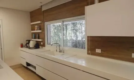 Casa de alto padrão à venda no bairro Chácaras São Carlos.