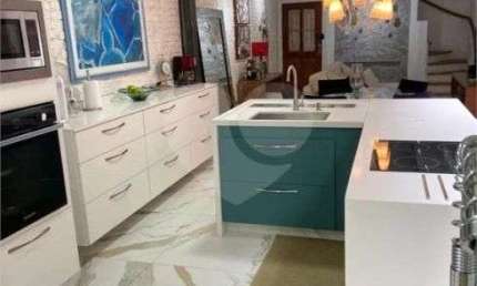 Casa com 3 quartos para alugar na Rua Martinico Prado, Vila Buarque, São Paulo