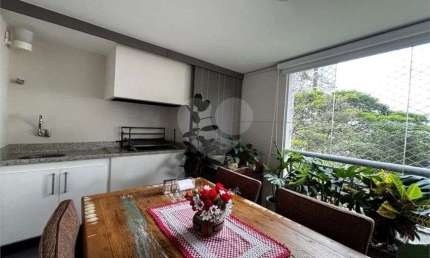 Apartamento á venda disponível no bairro da Vila Romana
