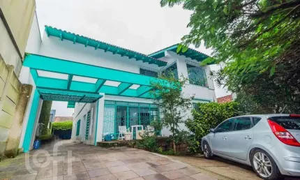 Casa com 5 quartos à venda na rua jacundá, 144, guarujá, porto alegre, 400 m2 por r$ 798.000