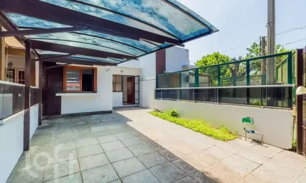 Casa com 2 quartos à venda na Rua Ernesto Porfírio dos Reis, 216, Hípica, Porto Alegre, 62 m2 por R$ 312.000