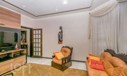Casa com 3 quartos à venda na Rua Pedro Velho, 724, Partenon, Porto Alegre, 229 m2 por R$ 855.000