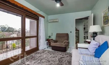 Casa com 5 quartos à venda na Rua André Primo Biazetto, 382, Campo Novo, Porto Alegre, 300 m2 por R$ 1.100.000
