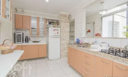 Apartamento com 3 quartos à venda na Avenida Carneiro da Fontoura, 337, Passo da Areia, Porto Alegre, 132 m2 por R$ 383.800
