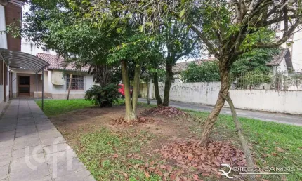 Casa com 5 quartos à venda na Rua Professor Guerreiro Lima, 1032, Partenon, Porto Alegre, 172 m2 por R$ 750.000