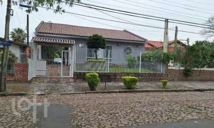 Casa com 3 quartos à venda na Rua Doutor Fernando Ortiz Schneider, 197, Partenon, Porto Alegre, 180 m2 por R$ 720.000