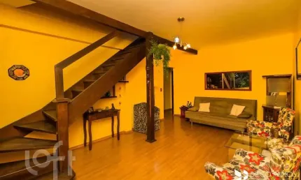 Casa com 5 quartos à venda na Avenida Eduardo Prado, 281, Ipanema, Porto Alegre, 177 m2 por R$ 999.000