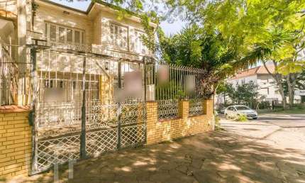 Casa com 4 quartos à venda na Rua Sinimbú, 342, Petrópolis, Porto Alegre, 230 m2 por R$ 975.000