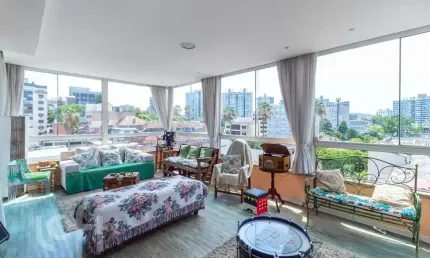 Apartamento com 3 quartos à venda na Avenida Iguassu, 213, Três Figueiras, Porto Alegre, 300 m2 por R$ 1.378.000
