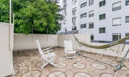 Casa com 4 quartos à venda na Rua Felipe de Oliveira, 999, Petrópolis, Porto Alegre, 450 m2 por R$ 2.000.000